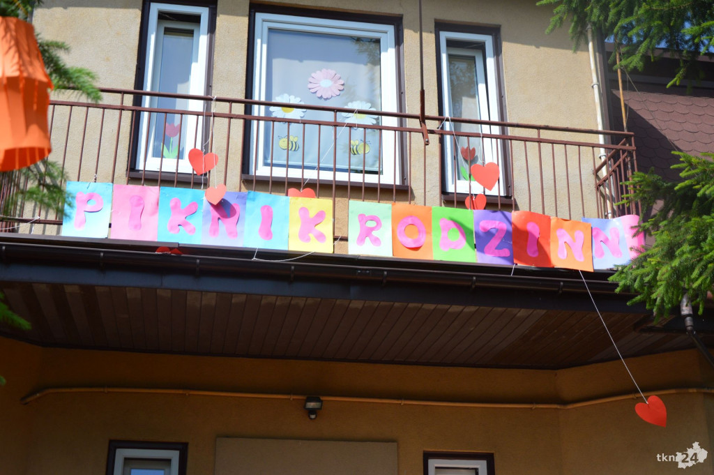 Kolorowy piknik rodzinny w Przedszkolu nr 1 [zdjęcia]