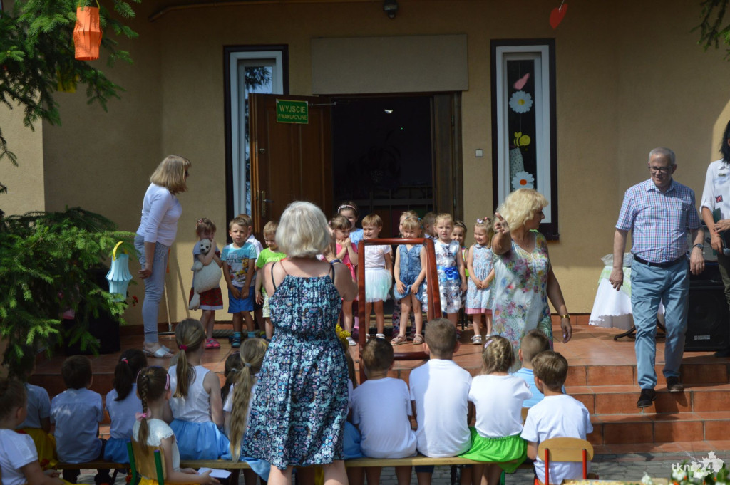 Kolorowy piknik rodzinny w Przedszkolu nr 1 [zdjęcia]