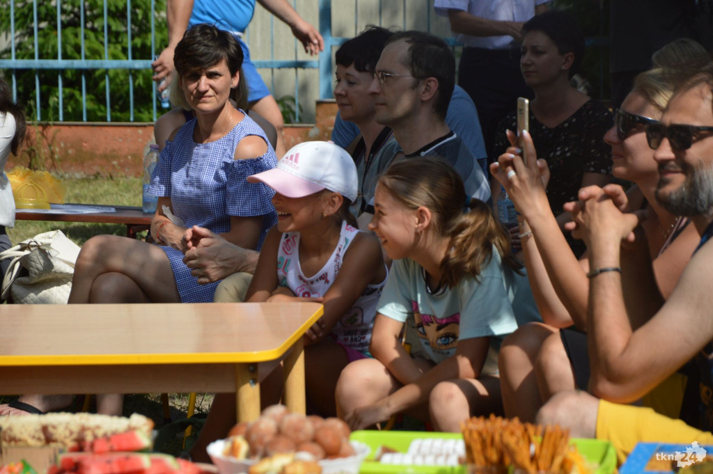 Kolorowy piknik rodzinny w Przedszkolu nr 1 [zdjęcia]