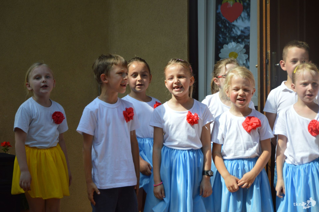 Kolorowy piknik rodzinny w Przedszkolu nr 1 [zdjęcia]