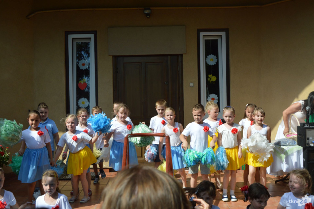 Kolorowy piknik rodzinny w Przedszkolu nr 1 [zdjęcia]