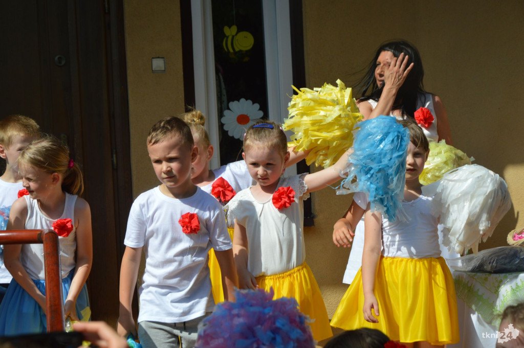 Kolorowy piknik rodzinny w Przedszkolu nr 1 [zdjęcia]