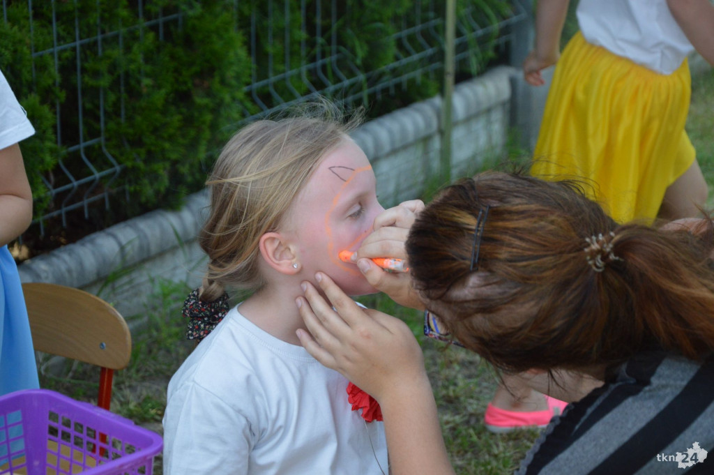 Kolorowy piknik rodzinny w Przedszkolu nr 1 [zdjęcia]