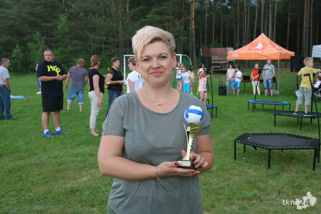 Integracyjna zabawa mieszkańców Nieświnia [wideo, zdjęcia]