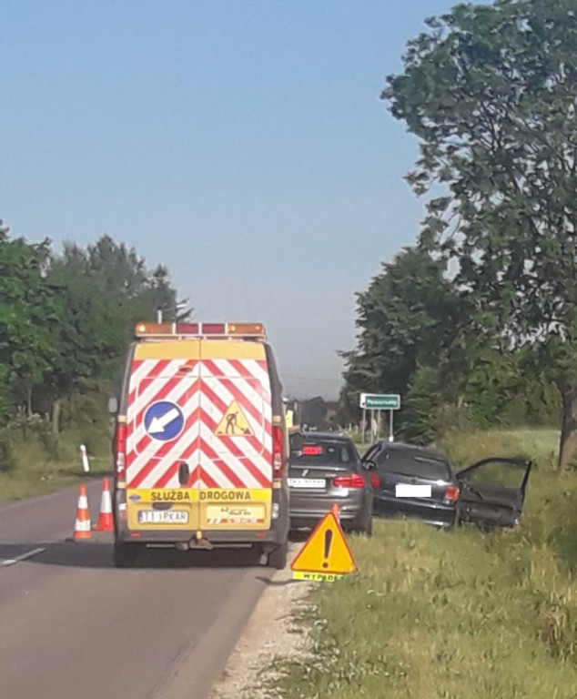 Dwa zdarzenia drogowe w powiecie. Są ranni [zdjęcia]