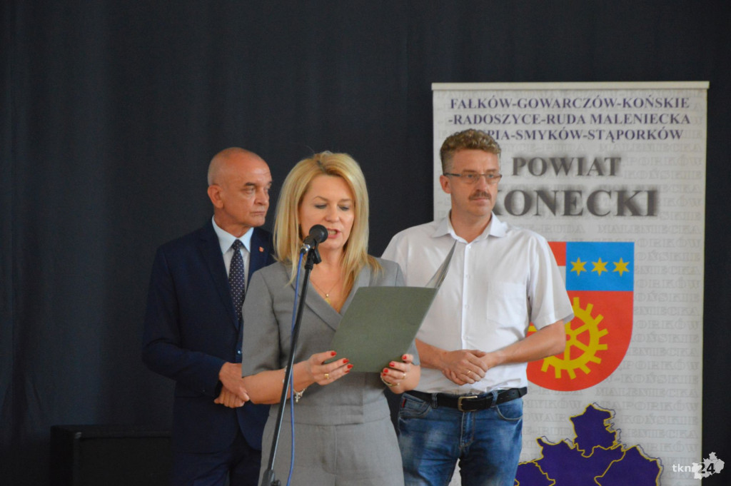 Rozdano stypendia dla uczniów szkół ponadgimnazjalnych [zdjęcia, wideo]
