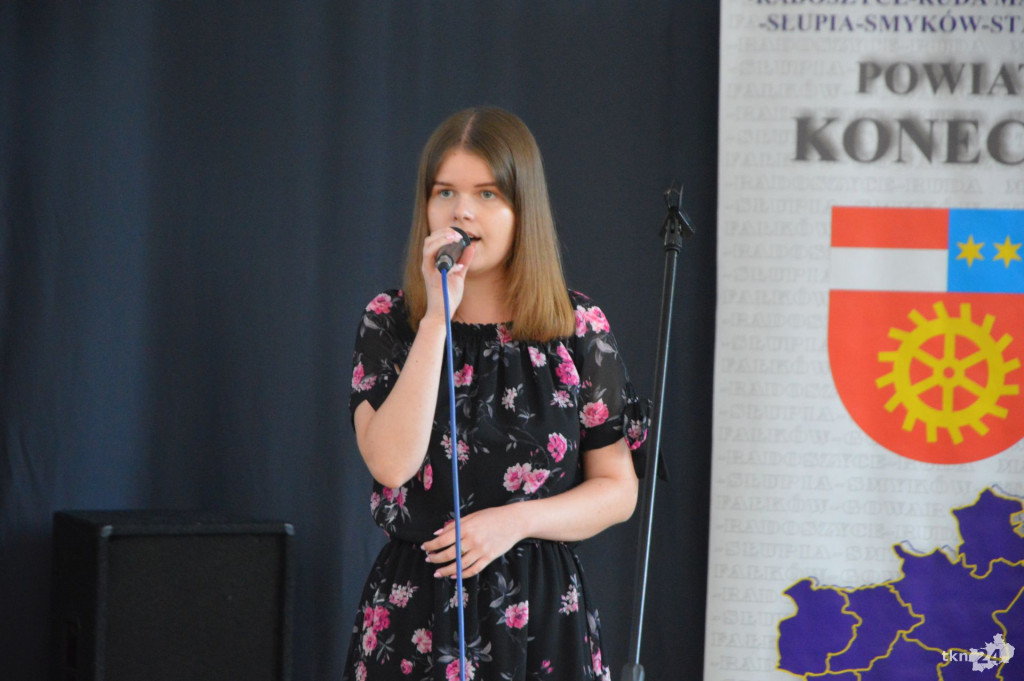 Rozdano stypendia dla uczniów szkół ponadgimnazjalnych [zdjęcia, wideo]