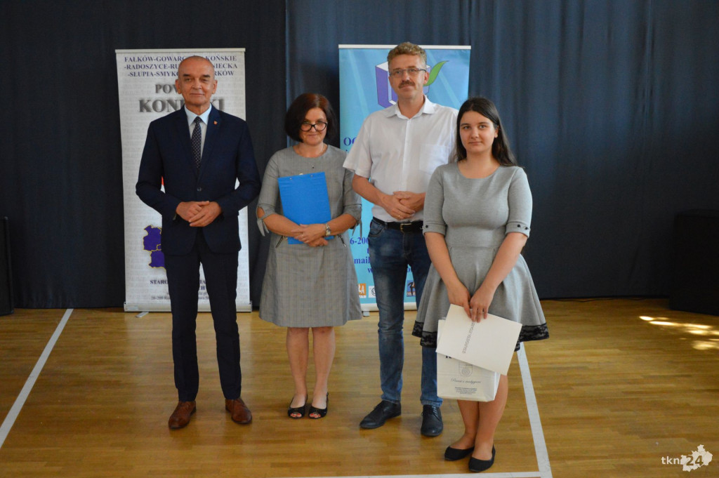 Rozdano stypendia dla uczniów szkół ponadgimnazjalnych [zdjęcia, wideo]
