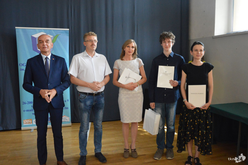Rozdano stypendia dla uczniów szkół ponadgimnazjalnych [zdjęcia, wideo]