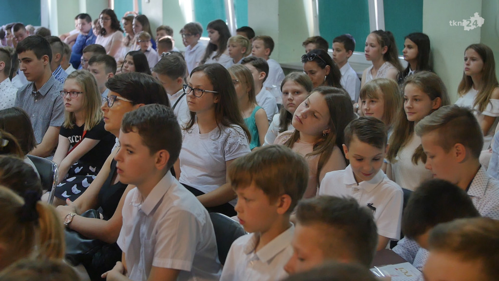 Uczniowie mają już wakacje! Z kamerą odwiedziliśmy nasze szkoły [wideo, zdjęcia]