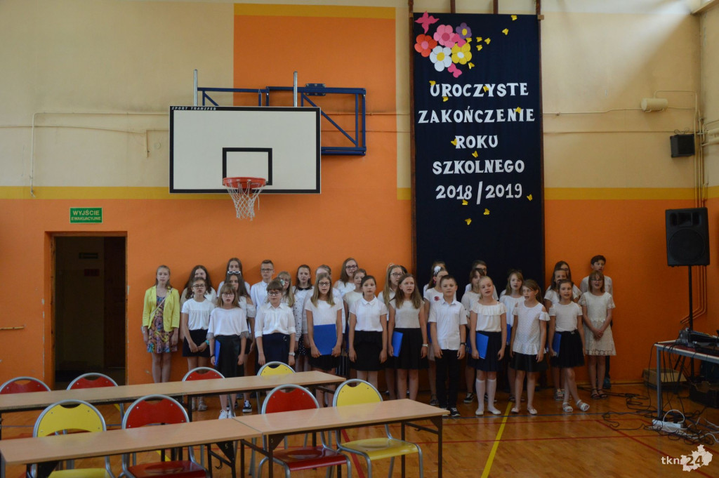 Uczniowie mają już wakacje! Z kamerą odwiedziliśmy nasze szkoły [wideo, zdjęcia]
