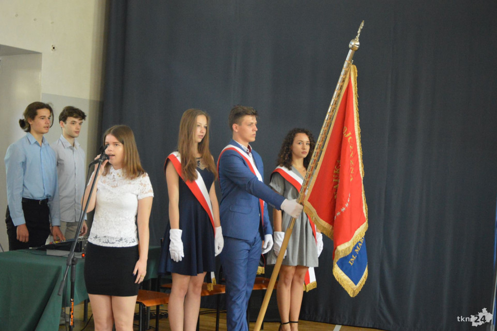 Uczniowie mają już wakacje! Z kamerą odwiedziliśmy nasze szkoły [wideo, zdjęcia]