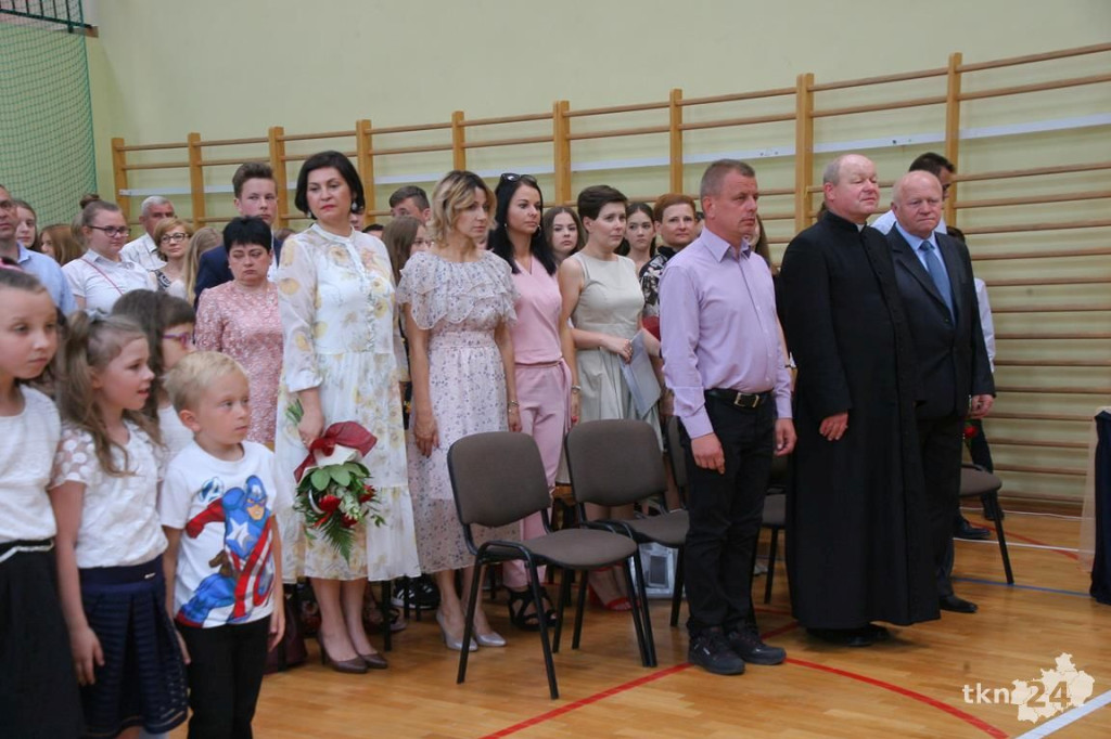 Uczniowie mają już wakacje! Z kamerą odwiedziliśmy nasze szkoły [wideo, zdjęcia]