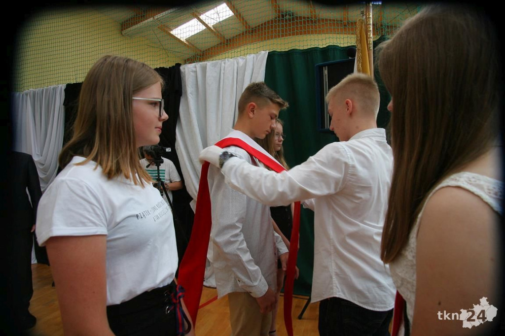 Uczniowie mają już wakacje! Z kamerą odwiedziliśmy nasze szkoły [wideo, zdjęcia]