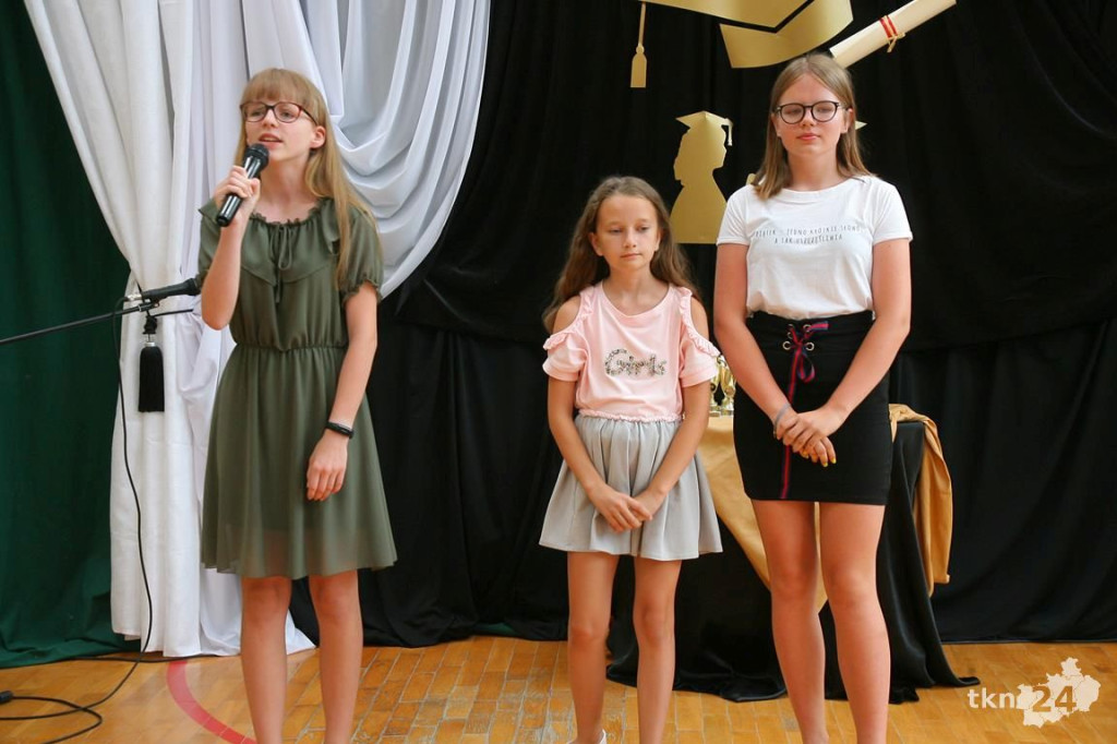 Uczniowie mają już wakacje! Z kamerą odwiedziliśmy nasze szkoły [wideo, zdjęcia]