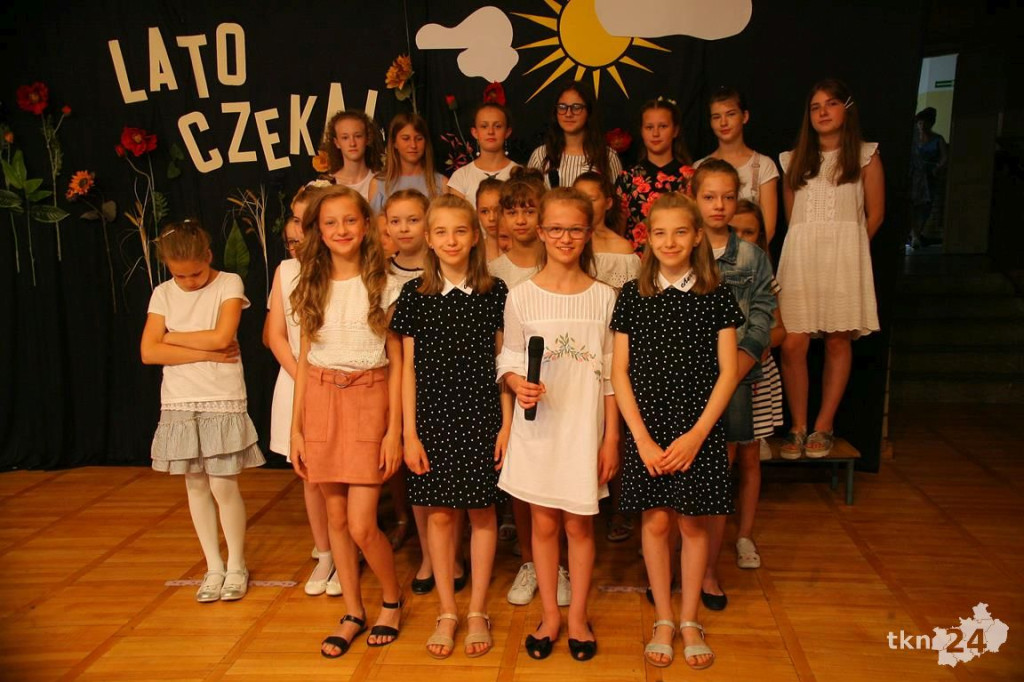 Uczniowie mają już wakacje! Z kamerą odwiedziliśmy nasze szkoły [wideo, zdjęcia]