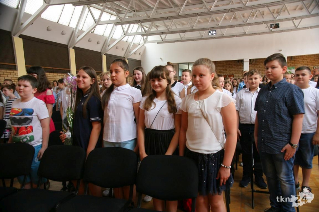 Uczniowie mają już wakacje! Z kamerą odwiedziliśmy nasze szkoły [wideo, zdjęcia]