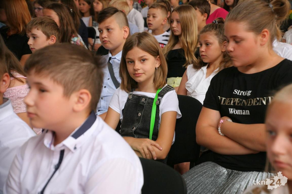 Uczniowie mają już wakacje! Z kamerą odwiedziliśmy nasze szkoły [wideo, zdjęcia]