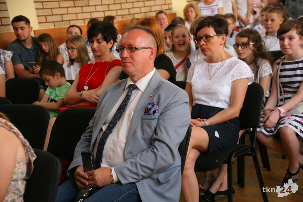 Uczniowie mają już wakacje! Z kamerą odwiedziliśmy nasze szkoły [wideo, zdjęcia]