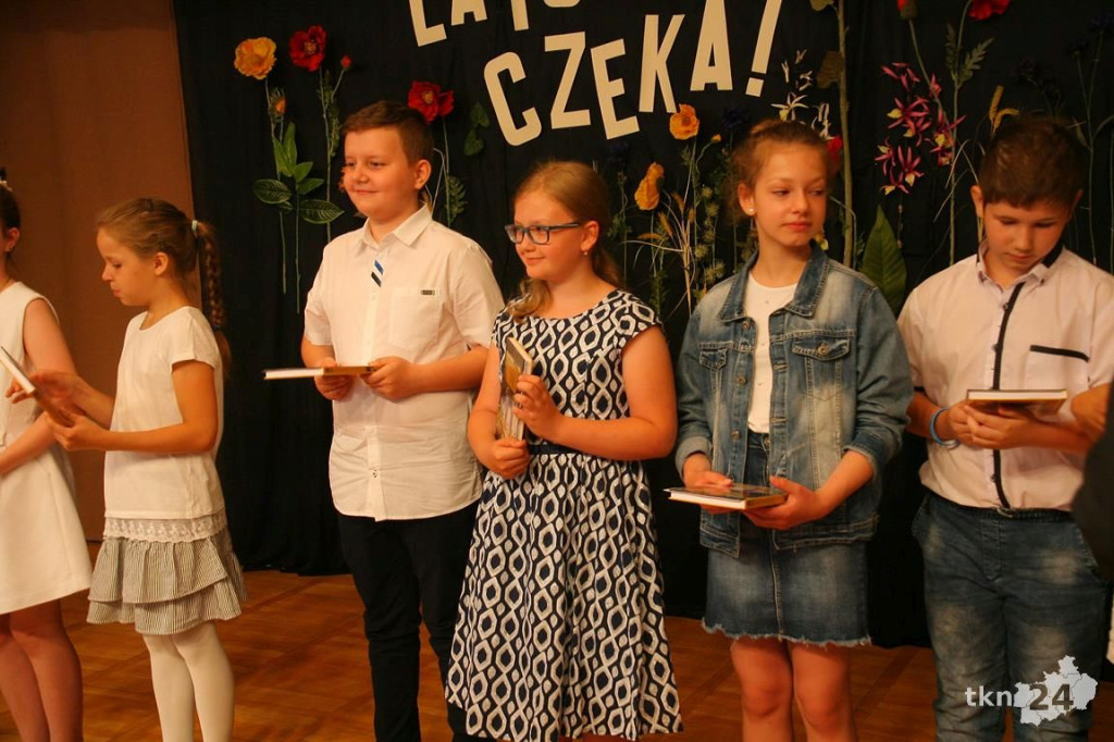 Uczniowie mają już wakacje! Z kamerą odwiedziliśmy nasze szkoły [wideo, zdjęcia]