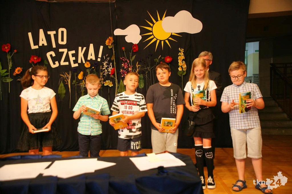 Uczniowie mają już wakacje! Z kamerą odwiedziliśmy nasze szkoły [wideo, zdjęcia]