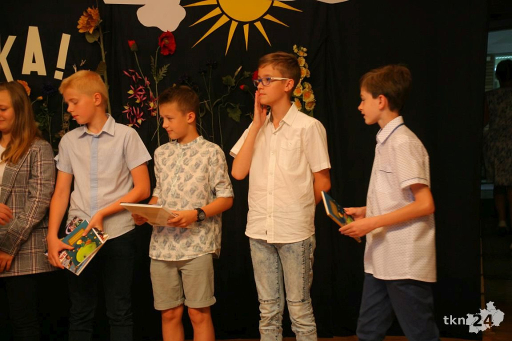 Uczniowie mają już wakacje! Z kamerą odwiedziliśmy nasze szkoły [wideo, zdjęcia]