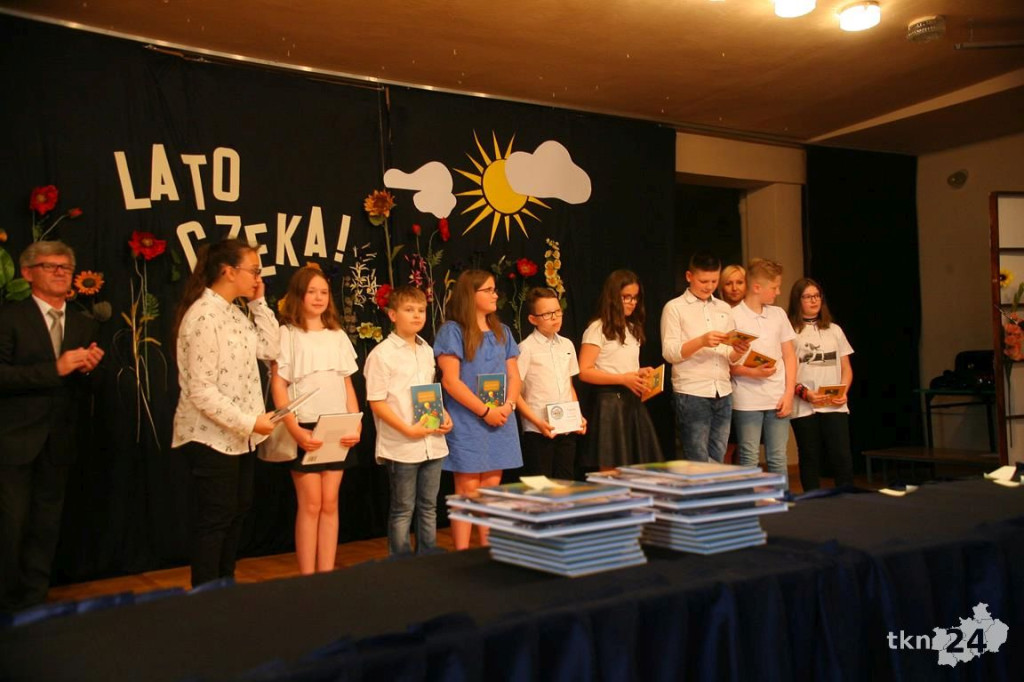 Uczniowie mają już wakacje! Z kamerą odwiedziliśmy nasze szkoły [wideo, zdjęcia]
