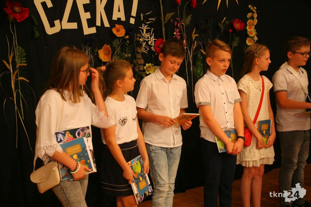 Uczniowie mają już wakacje! Z kamerą odwiedziliśmy nasze szkoły [wideo, zdjęcia]