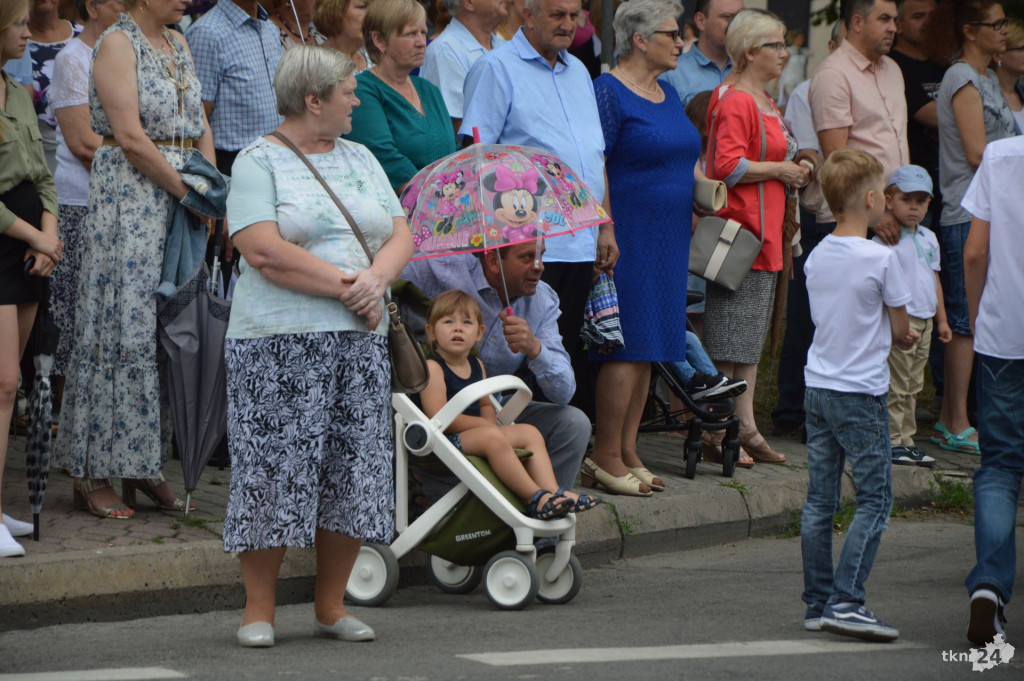 Wierni uczestniczyli w procesji na uroczystość Bożego Ciała [wideo, zdjęcia]