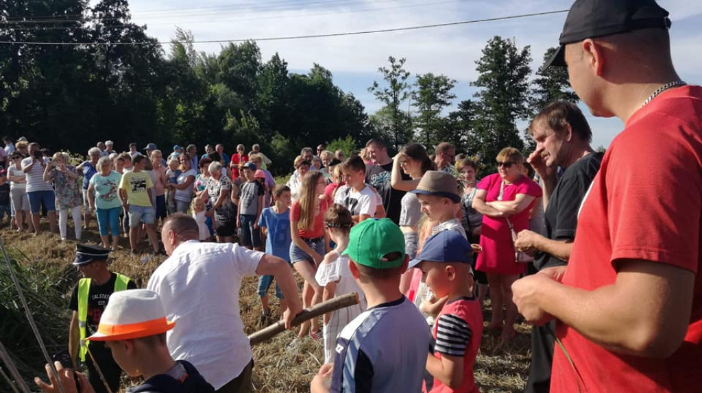 W Starzechowicach znakomita zabaw w świętojańskim stylu! [zdjęcia]