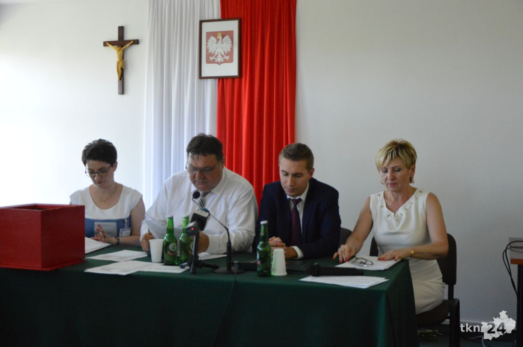 Zmiany! Starosta Piec, wice Skowron, Kowalczyk przewodniczącym! [WIDEO]