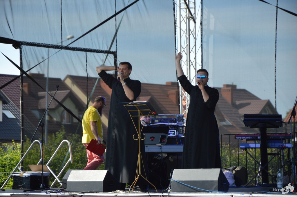 WIDEO: Piknik parafialny i koncert Maleo Reggae Rockers
