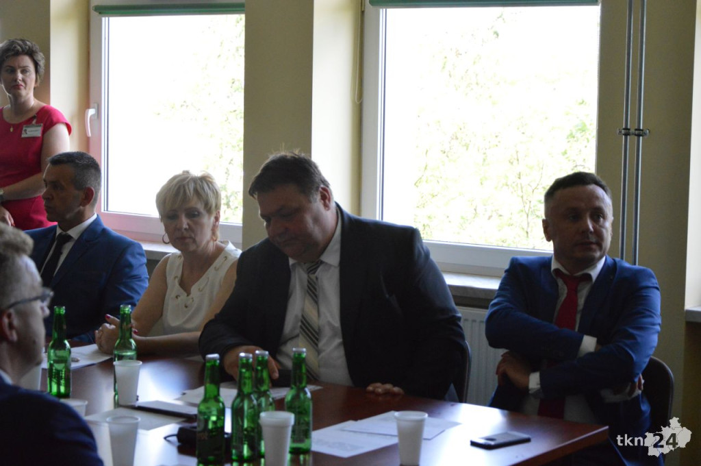 NA ŻYWO: Grzegorz Piec starostą koneckim! Skowron wicestarostą. Zbigniew Kowalczyk szefem rady