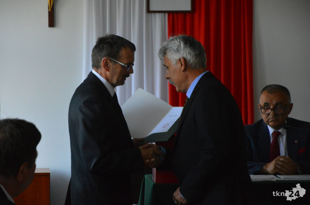 NA ŻYWO: Grzegorz Piec starostą koneckim! Skowron wicestarostą. Zbigniew Kowalczyk szefem rady