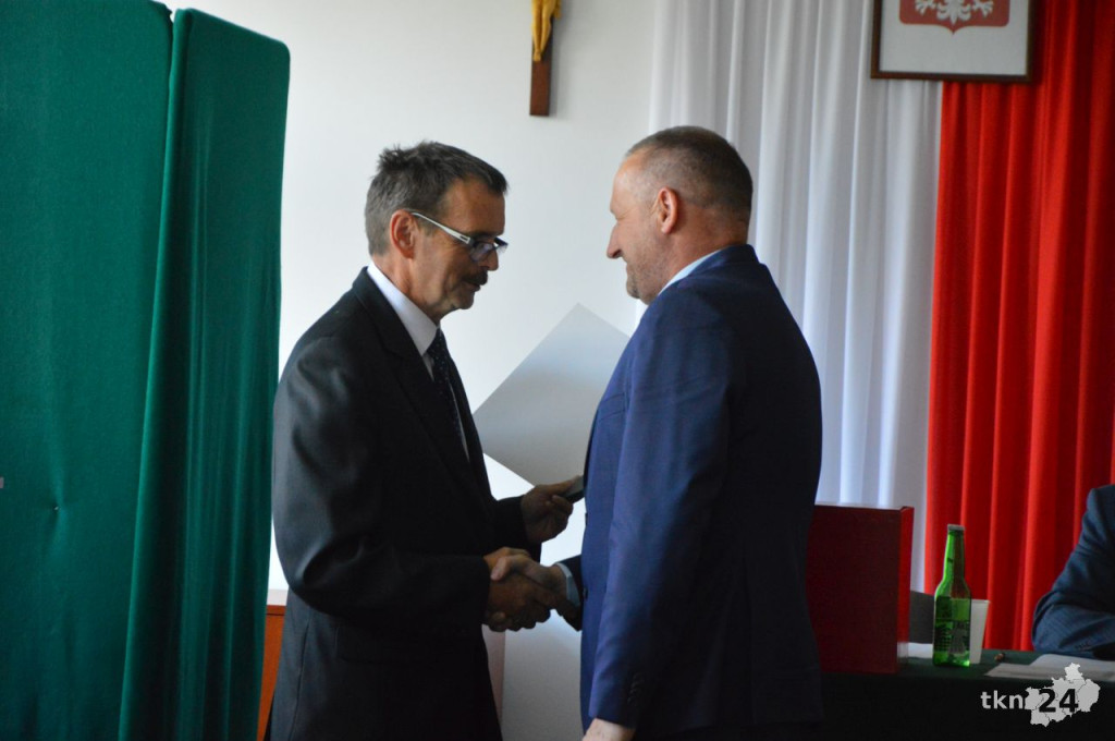 NA ŻYWO: Grzegorz Piec starostą koneckim! Skowron wicestarostą. Zbigniew Kowalczyk szefem rady