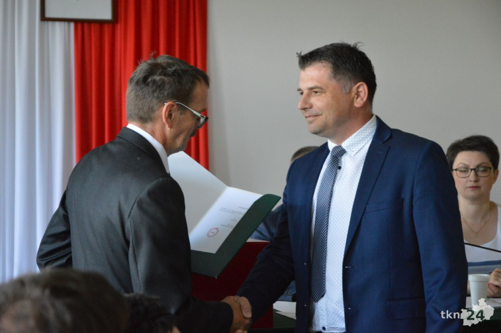 NA ŻYWO: Grzegorz Piec starostą koneckim! Skowron wicestarostą. Zbigniew Kowalczyk szefem rady