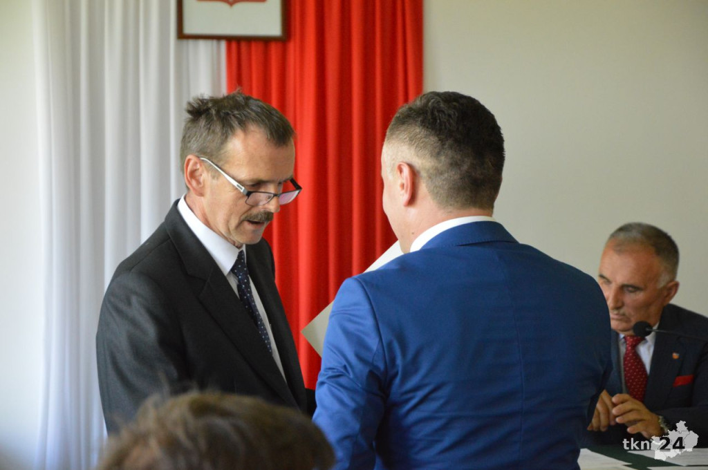 NA ŻYWO: Grzegorz Piec starostą koneckim! Skowron wicestarostą. Zbigniew Kowalczyk szefem rady
