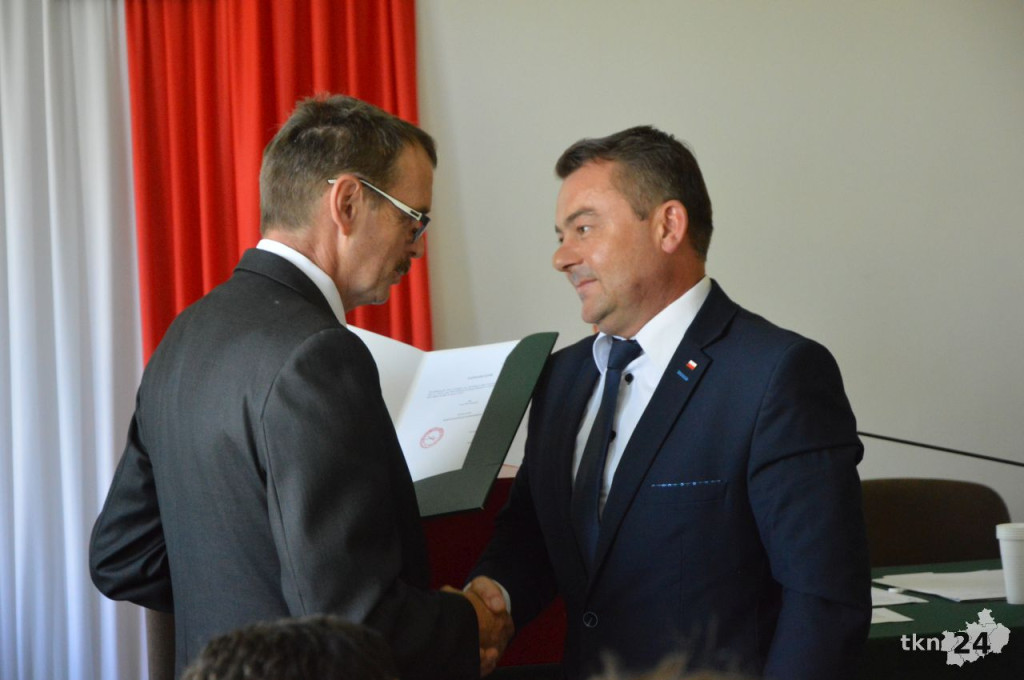 NA ŻYWO: Grzegorz Piec starostą koneckim! Skowron wicestarostą. Zbigniew Kowalczyk szefem rady