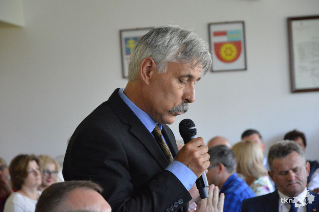NA ŻYWO: Grzegorz Piec starostą koneckim! Skowron wicestarostą. Zbigniew Kowalczyk szefem rady