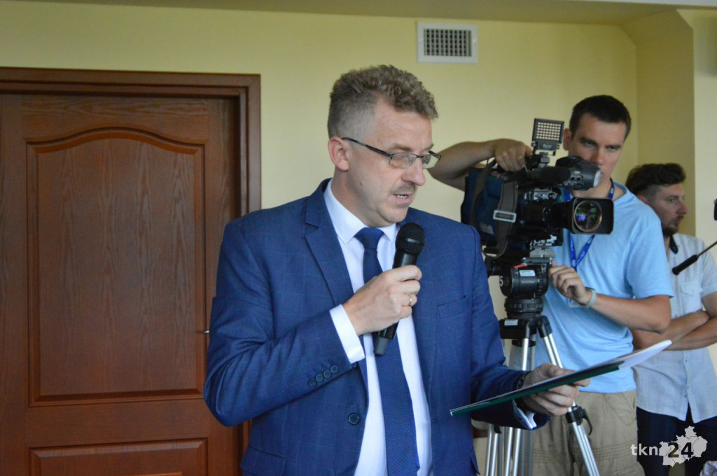 NA ŻYWO: Grzegorz Piec starostą koneckim! Skowron wicestarostą. Zbigniew Kowalczyk szefem rady
