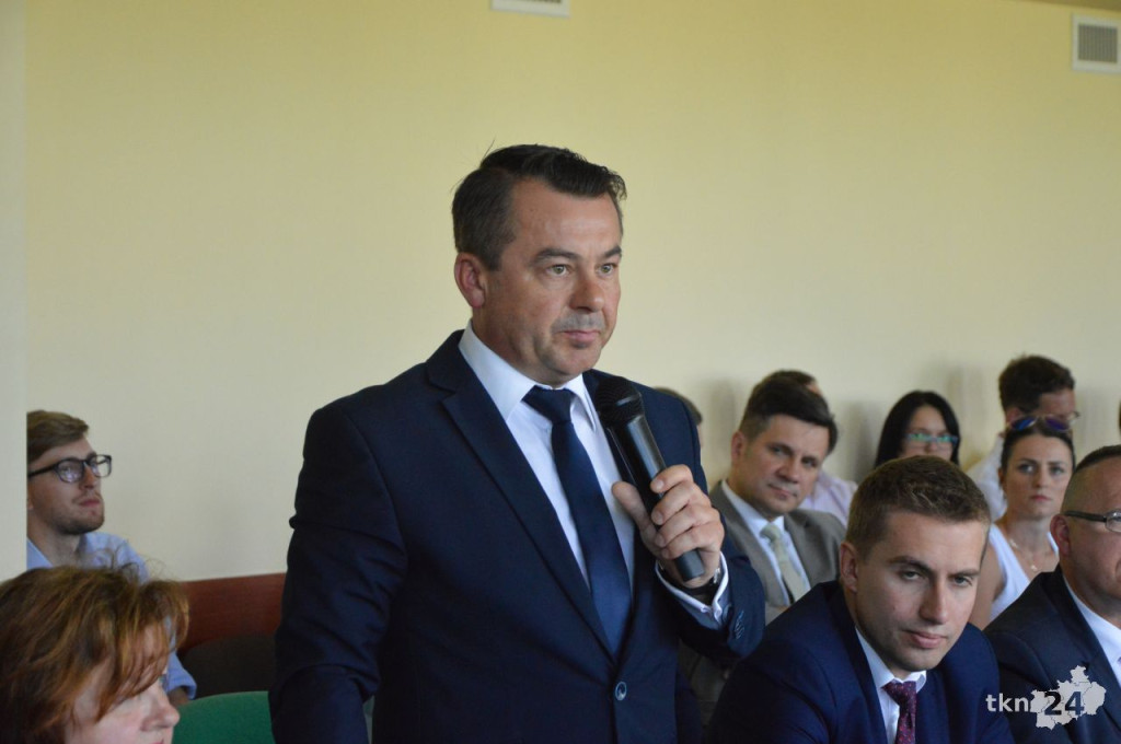 NA ŻYWO: Grzegorz Piec starostą koneckim! Skowron wicestarostą. Zbigniew Kowalczyk szefem rady