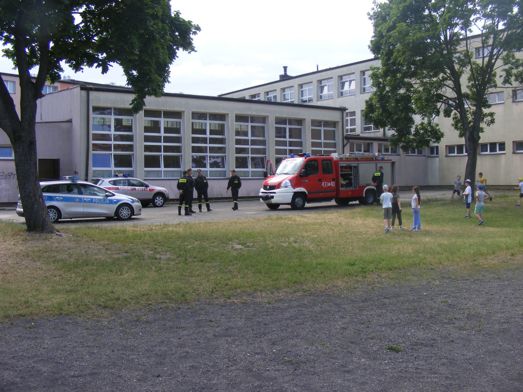 `Bezpieczne Wakacje` z konecką `Dwójką`