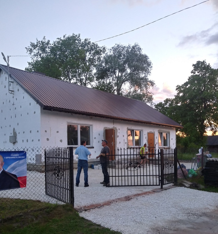 Społecznie niemal na nowo zbudowali świetlicę! [wideo, zdjęcia]