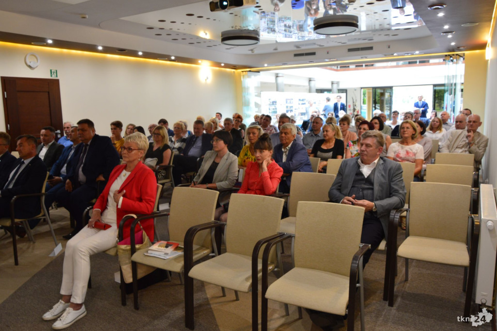 Nagrody i historia zdominowały pierwszy dzień Kuźnic Koneckich 2019 [wideo, zdjęcia]