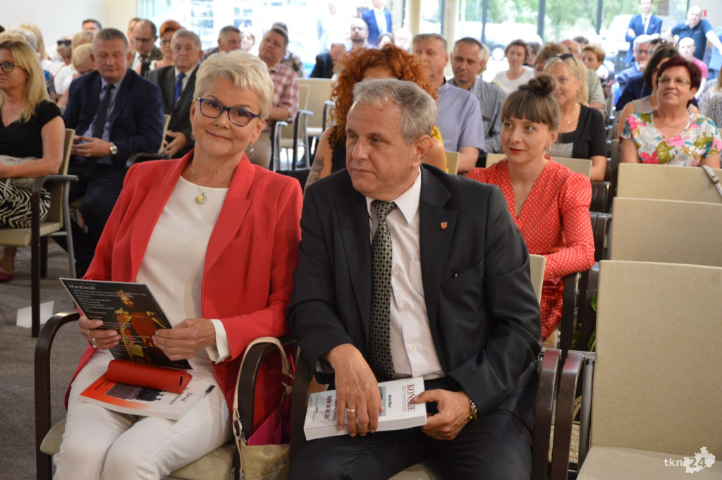 Nagrody i historia zdominowały pierwszy dzień Kuźnic Koneckich 2019 [wideo, zdjęcia]