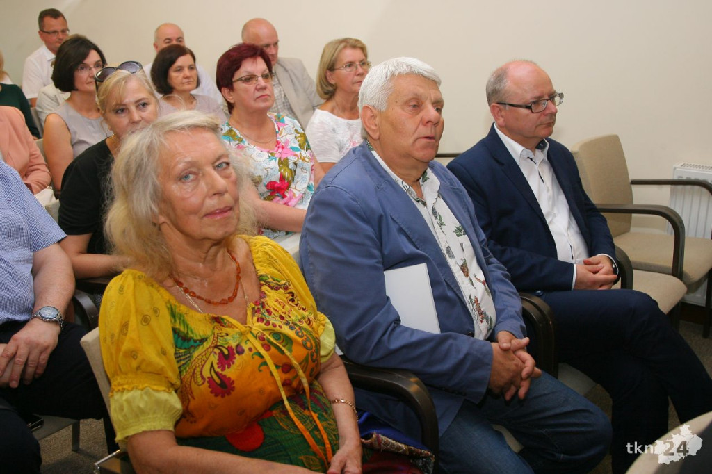 Nagrody i historia zdominowały pierwszy dzień Kuźnic Koneckich 2019 [wideo, zdjęcia]