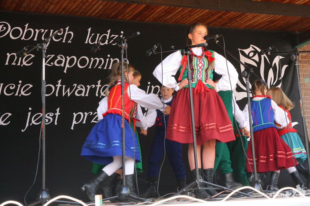 Rodziny dla rodzin w Stąporkowie. Fotorelacja z charytatywnego pikniku