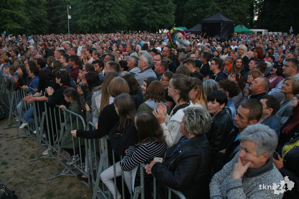 Relacja wideo: Drugi dzień Kuźnic Koneckich z koncertem Kombii!