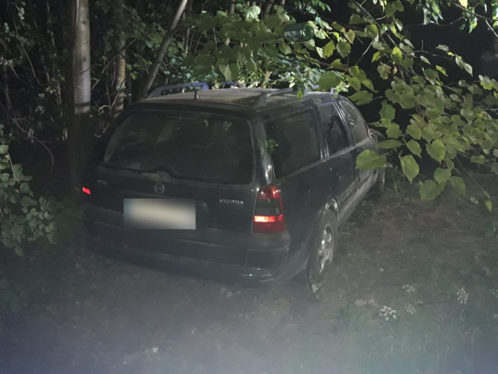 Potrącenie pieszego i zderzenie aut na drodze Końskie - Gowarczów [zdjęcia]