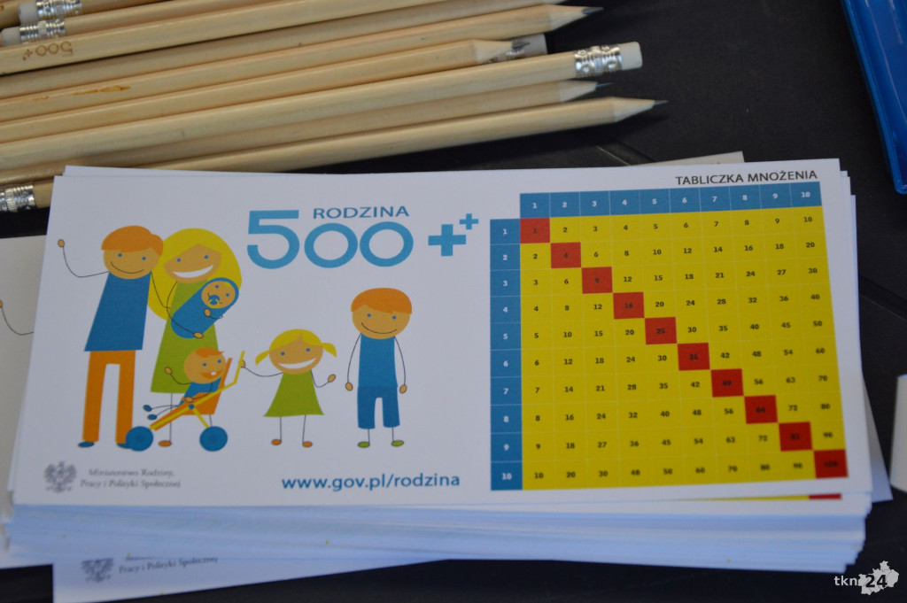 Wojewoda Świętokrzyski promowała w Końskich program 500+ [wideo, zdjęcia]